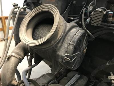 Peterbilt 330 Air Cleaner / Air Filter Housing