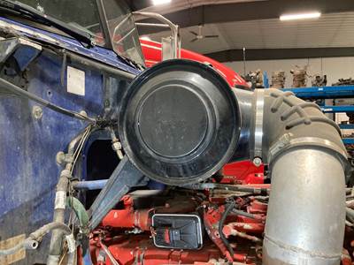 Peterbilt 365 Air Cleaner / Air Filter Housing