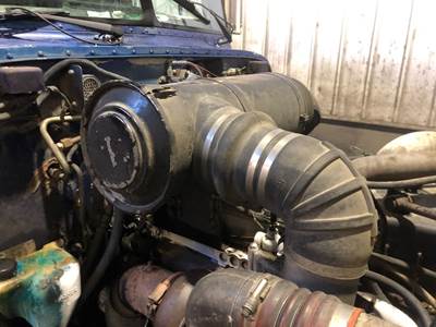 Peterbilt 377 Air Cleaner / Air Filter Housing