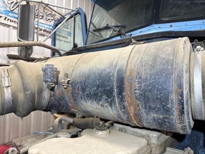 Peterbilt 377 Air Cleaner / Air Filter Housing