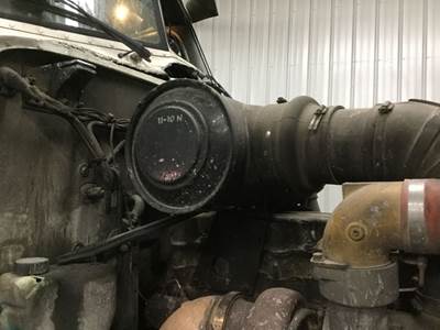 Peterbilt 378 Air Cleaner / Air Filter Housing