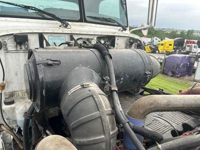 Peterbilt 378 Air Cleaner / Air Filter Housing