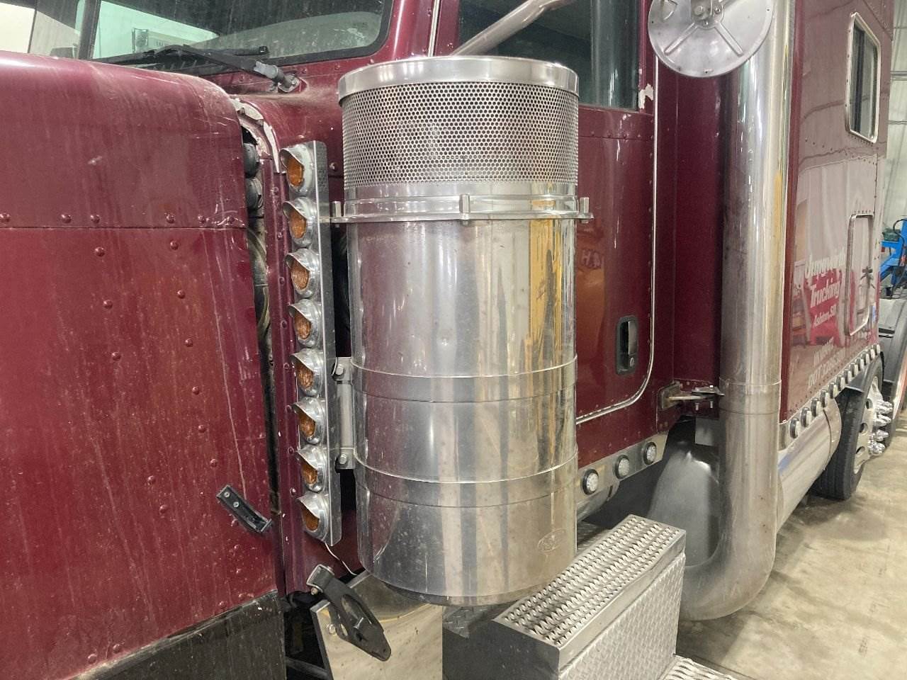 2006 Peterbilt 379 Air Cleaner / Air Filter Housing For Sale Sioux