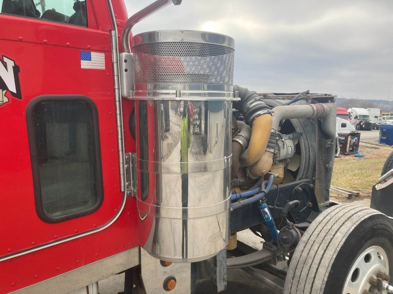 2007 Peterbilt 379 Air Cleaner / Air Filter Housing For Sale Kansas