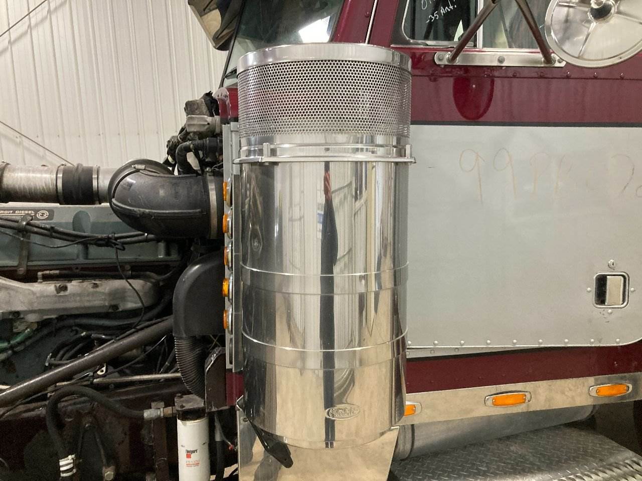 1999 Peterbilt 379 Air Cleaner / Air Filter Housing For Sale Winimac