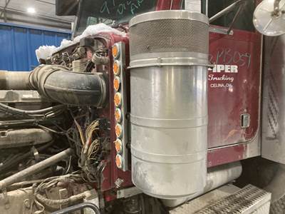 Peterbilt 379 Air Cleaner / Air Filter Housing