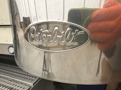 Peterbilt 379 Air Cleaner / Air Filter Housing