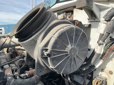 Peterbilt 382 Air Cleaner / Air Filter Housing