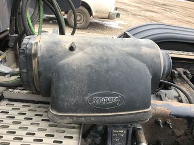 Peterbilt 386 Air Cleaner / Air Filter Housing
