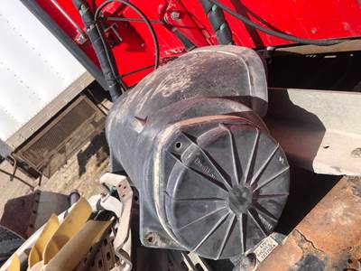 Peterbilt 386 Air Cleaner / Air Filter Housing