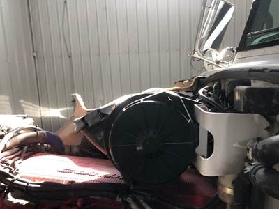 Peterbilt 386 Air Cleaner / Air Filter Housing
