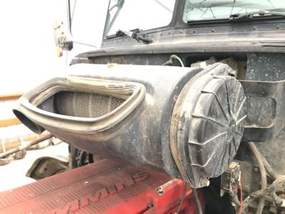 Peterbilt 386 Air Cleaner / Air Filter Housing