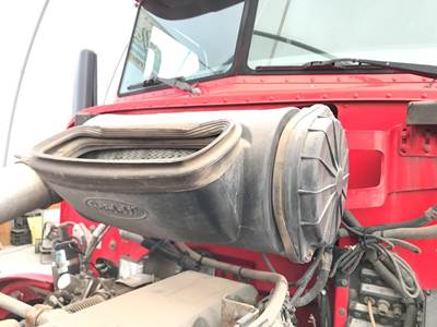 Peterbilt 386 Air Cleaner / Air Filter Housing