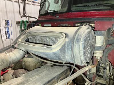 Peterbilt 386 Air Cleaner / Air Filter Housing