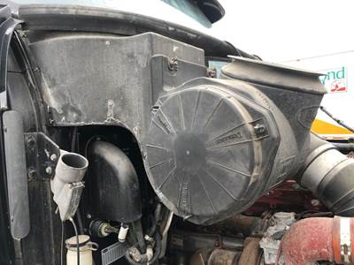 Peterbilt 387 Air Cleaner / Air Filter Housing