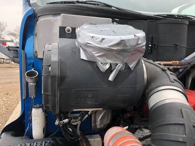 Peterbilt 387 Air Cleaner / Air Filter Housing