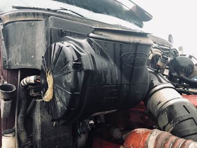 Peterbilt 387 Air Cleaner / Air Filter Housing