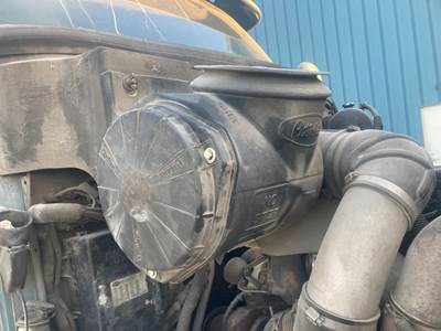 Peterbilt 387 Air Cleaner / Air Filter Housing