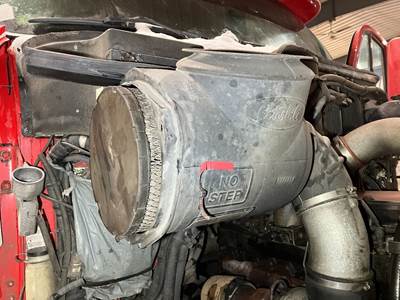 Peterbilt 387 Air Cleaner / Air Filter Housing