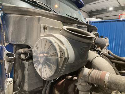 Peterbilt 387 Air Cleaner / Air Filter Housing