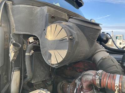 Peterbilt 387 Air Cleaner / Air Filter Housing