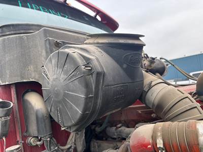 Peterbilt 387 Air Cleaner / Air Filter Housing