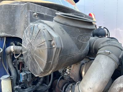 Peterbilt 387 Air Cleaner / Air Filter Housing
