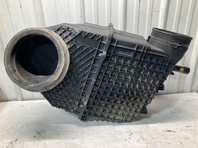 Peterbilt 579 Air Cleaner / Air Filter Housing