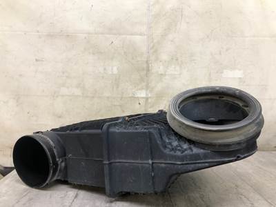 Peterbilt 579 Air Cleaner / Air Filter Housing