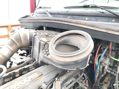 Peterbilt 579 Air Cleaner / Air Filter Housing