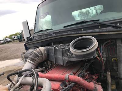 Peterbilt 579 Air Cleaner / Air Filter Housing