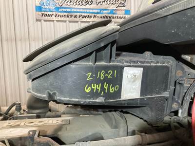 Peterbilt 579 Air Cleaner / Air Filter Housing