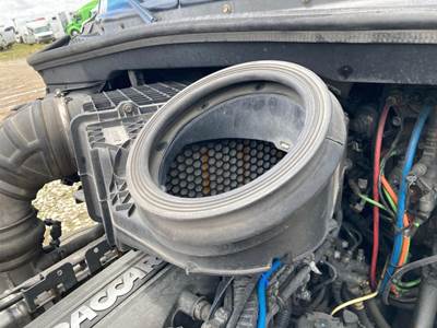Peterbilt 579 Air Cleaner / Air Filter Housing