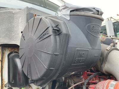 Peterbilt 587 Air Cleaner / Air Filter Housing