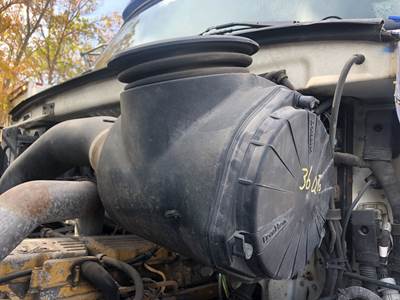 Sterling A9513 Air Cleaner / Air Filter Housing