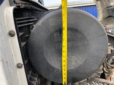 Volvo VNL Air Cleaner / Air Filter Housing