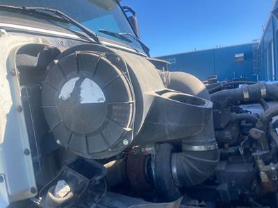 Volvo VNL Air Cleaner / Air Filter Housing