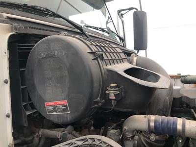 Volvo VNL Air Cleaner / Air Filter Housing