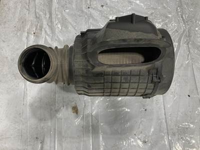 Volvo VNL Air Cleaner / Air Filter Housing