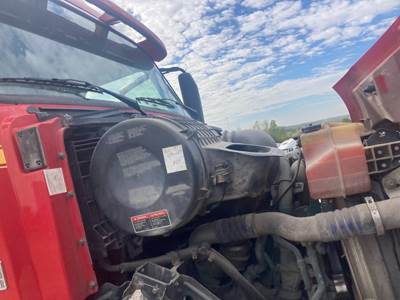 Volvo VNM Air Cleaner / Air Filter Housing