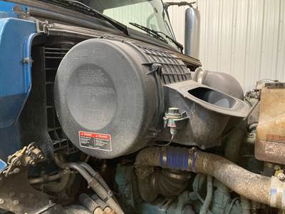 Volvo VNR Air Cleaner / Air Filter Housing
