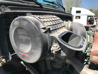 Volvo VNR Air Cleaner / Air Filter Housing