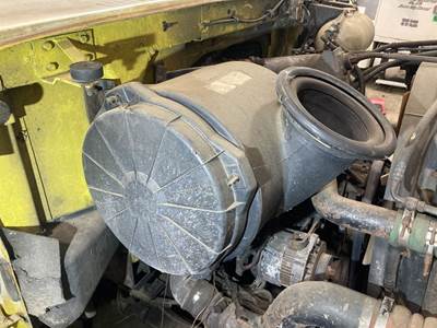 Volvo WAH Air Cleaner / Air Filter Housing