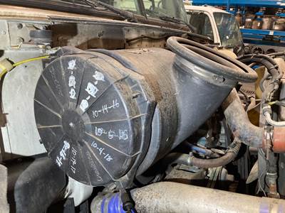 Volvo WAH Air Cleaner / Air Filter Housing