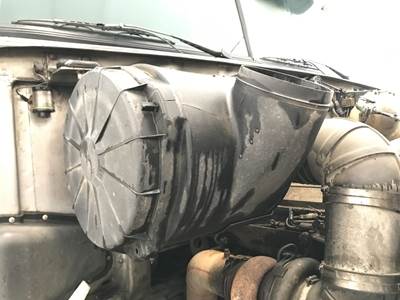 Volvo WIA Air Cleaner / Air Filter Housing