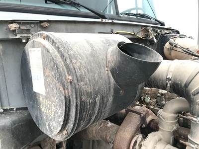 Volvo WIA Air Cleaner / Air Filter Housing