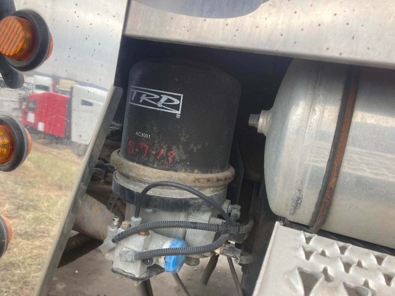 2007 Bendix ADIP Air Dryer for a Peterbilt 379 For Sale Kansas City