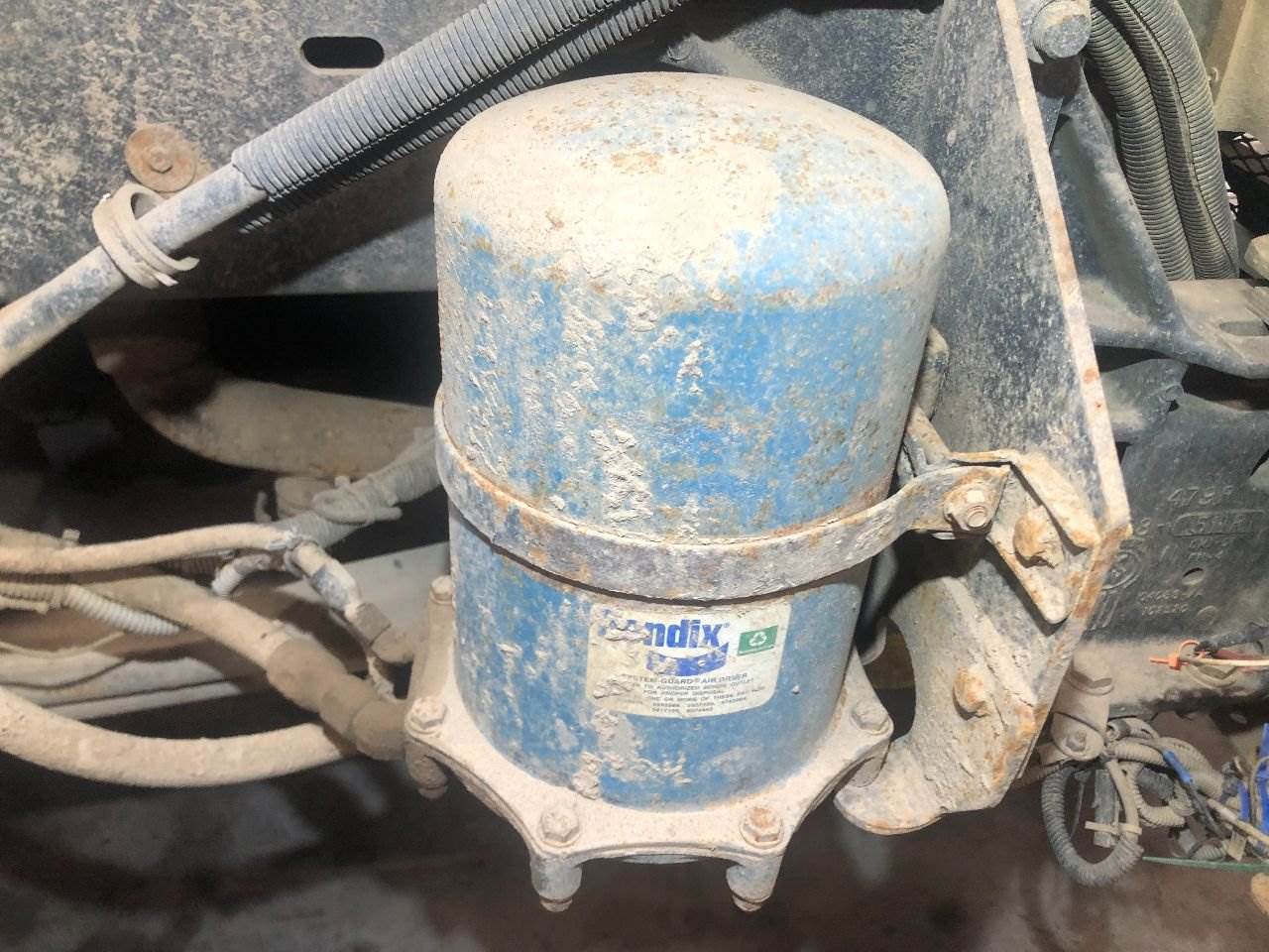 2000 Bendix AD9 Air Dryer for a Kenworth T800 For Sale Sioux Falls