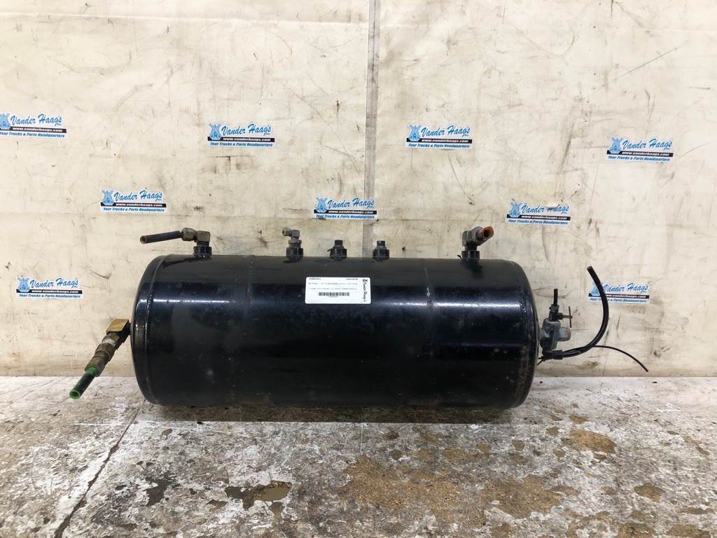 2004 Kenworth T800 Air Tank For Sale Council Bluffs, IA 25282393