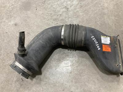 Caterpillar 3126 Air Transfer Tube for a Ford F650